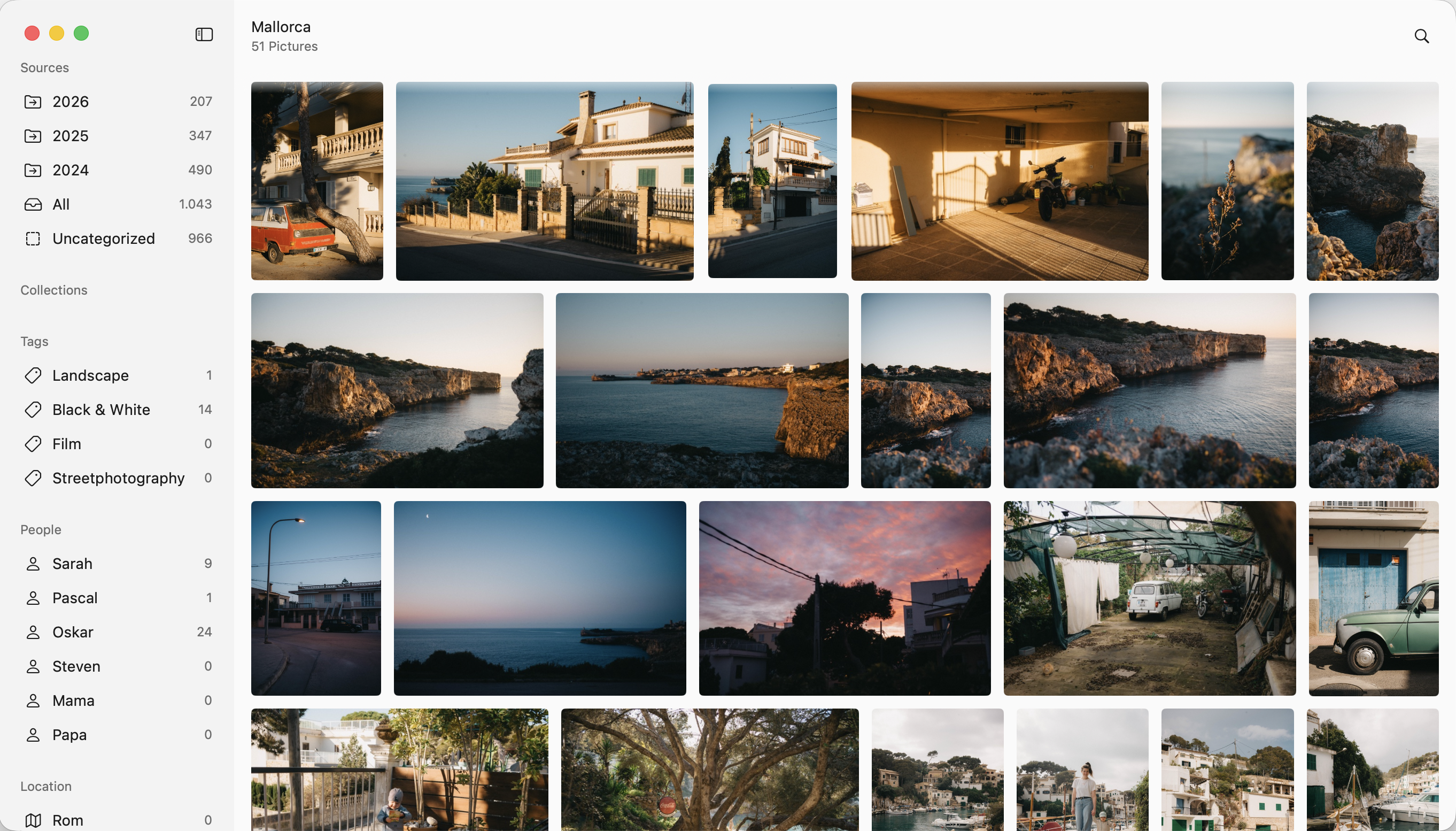 Kura Mac app showing a photo library grid